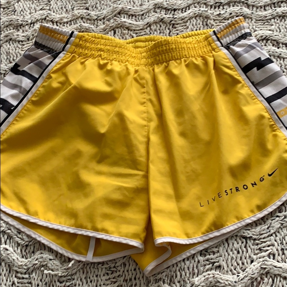 NIKE RUNNING SHORTS